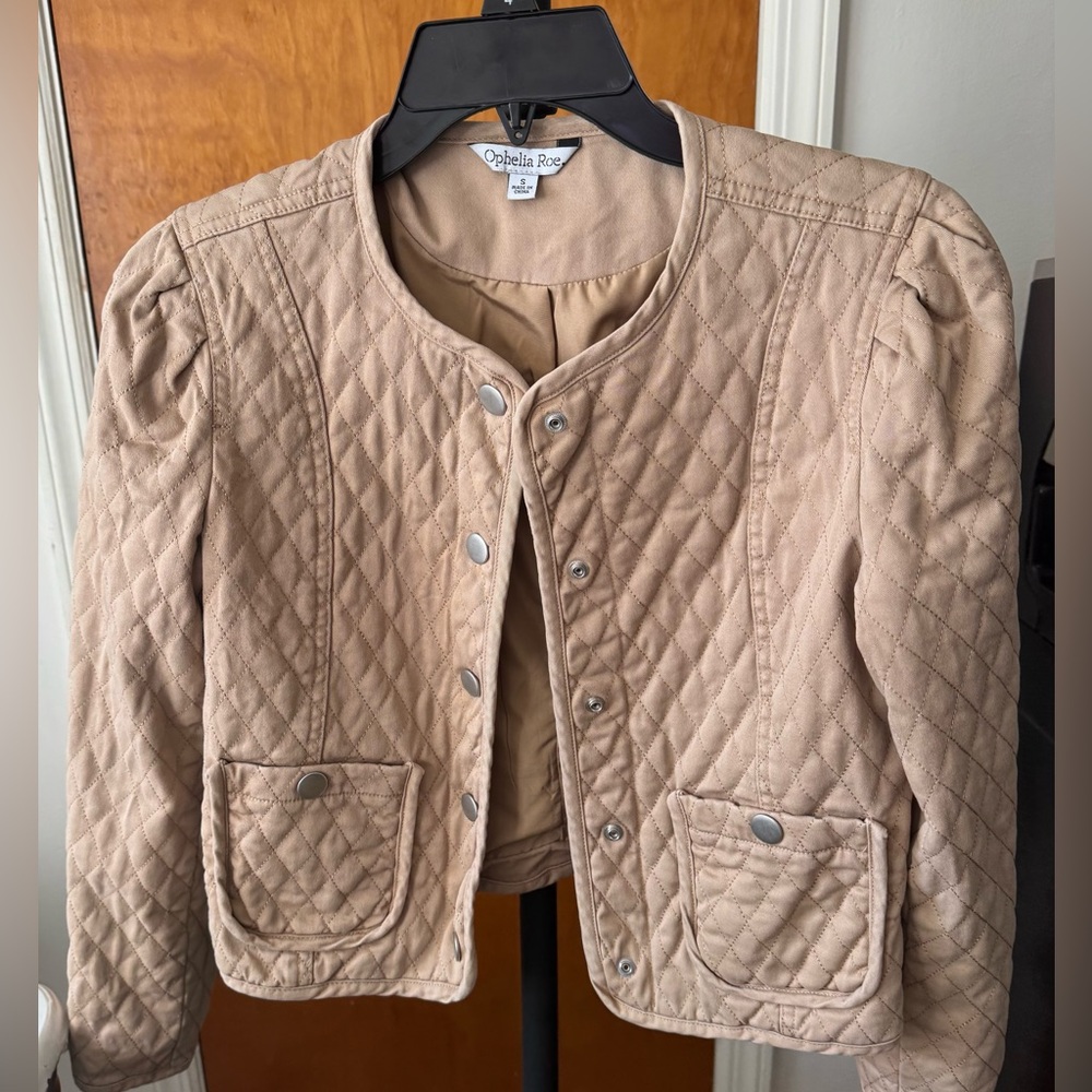 Tan Quilted Women's Jacket. Like new! Perfect for a casual office.